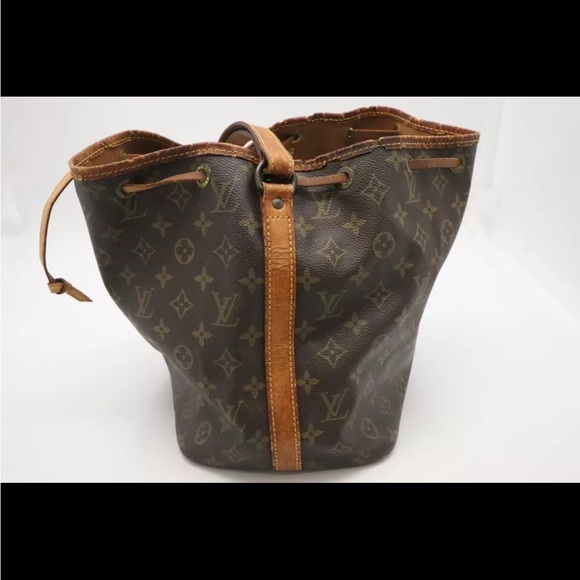 Louis Vuitton Petit Noe Vintage Monogram Shoulder Bag - Picture 3 of 15